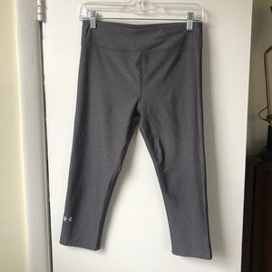 Under Armour gray heatgear workout leggings